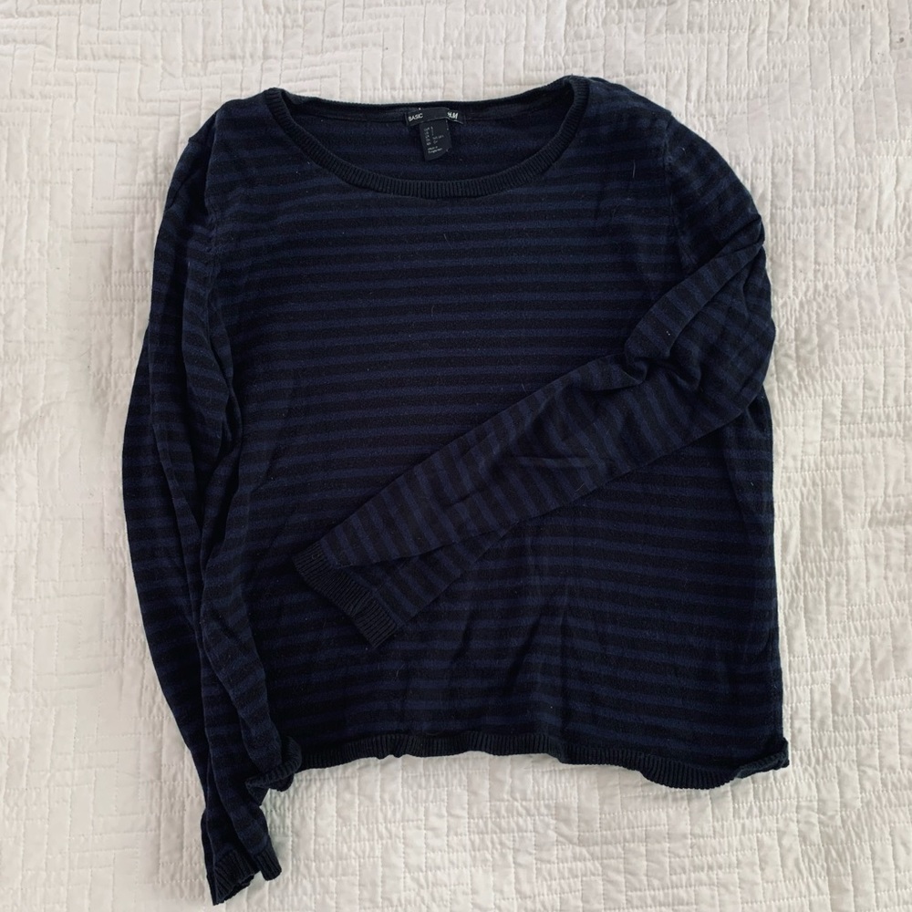 Cropped navy and black striped sweater small women